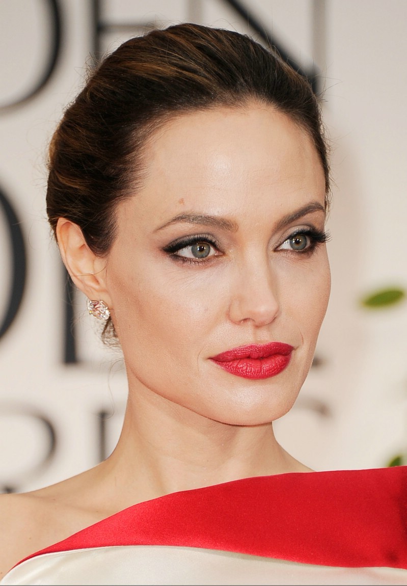 Angelina Jolie, The Brave - Verastic